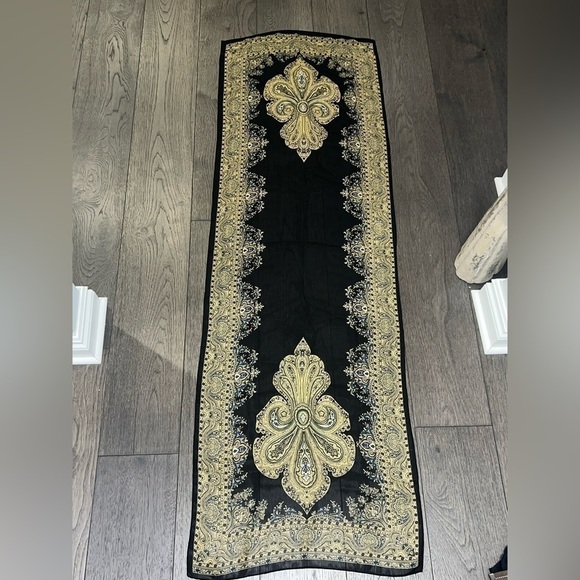 Decorative Light Weight Shawl Wrap - Picture 1 of 4